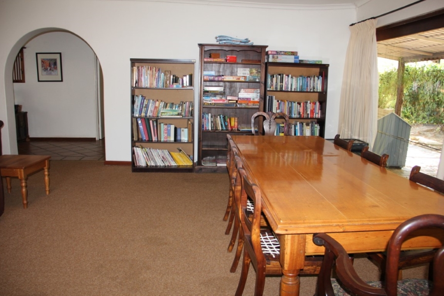 To Let 3 Bedroom Property for Rent in Golden Acre Western Cape